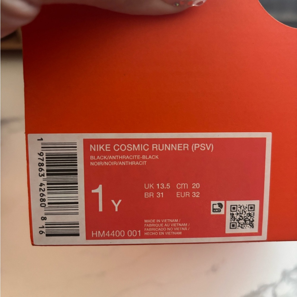 Nike Kids Black Sneakers - Picture 4 of 4